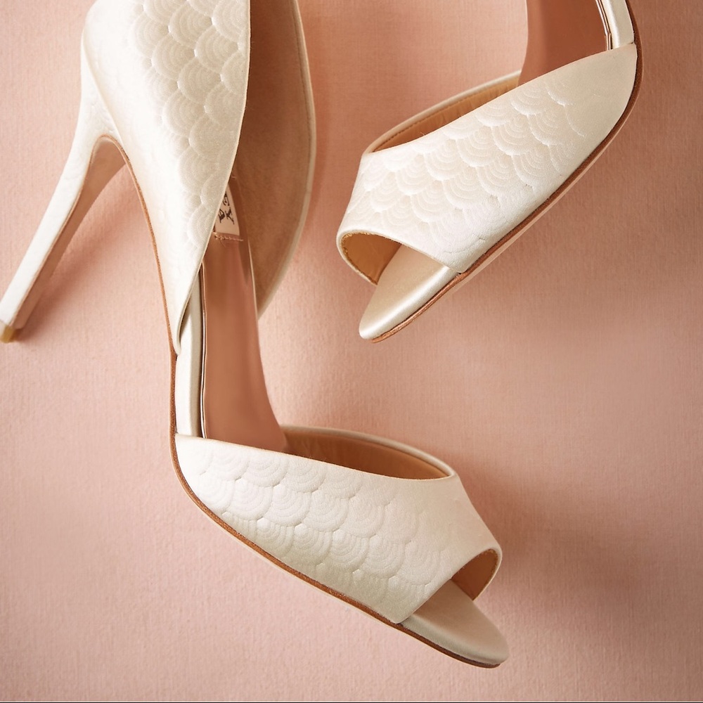 Badgley Mischka ivory d’Orsay heels